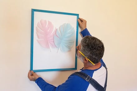 Floating Frames Done Right: Techniques, Use Cases, and Pricing